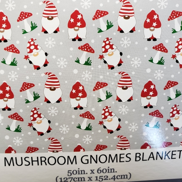 Gnome Fleece Throw Blanket Gnomes and Mushrooms - Picture 2 of 2